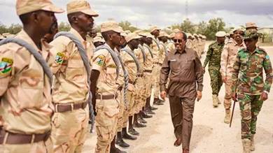 رئيس الصومال للقوات العائدة من إريتريا: استعدوا للحرب